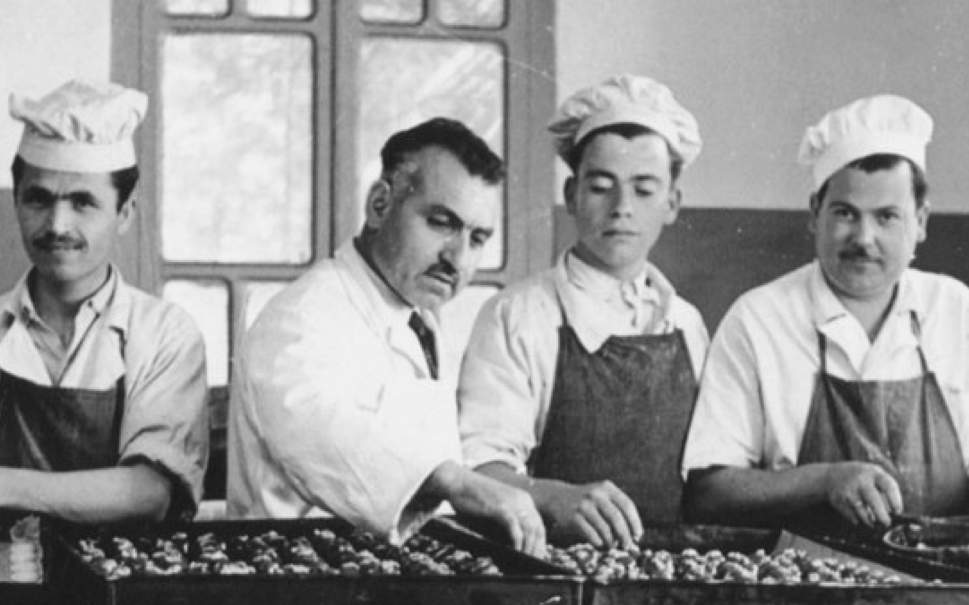 konstandinidis pastry shops